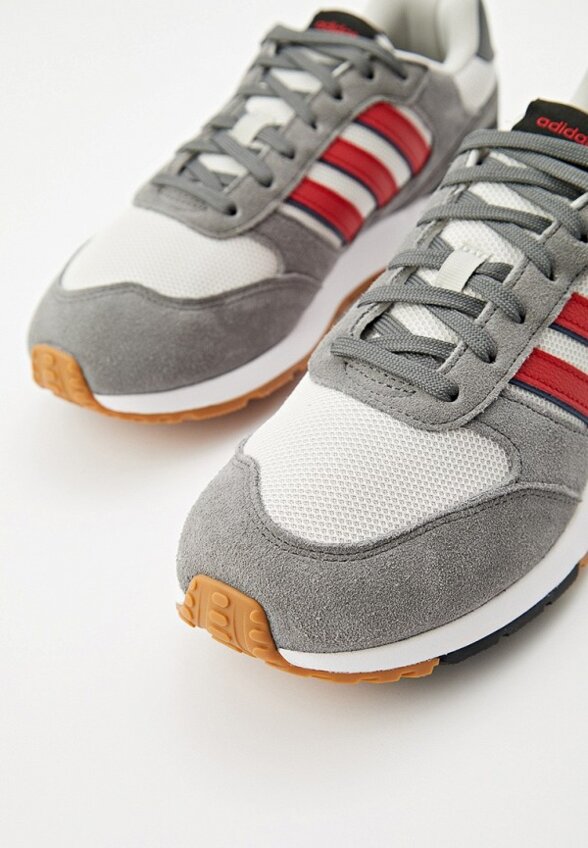 Кроссовки adidas