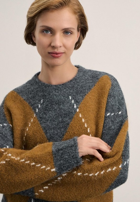 Джемпер Zarina