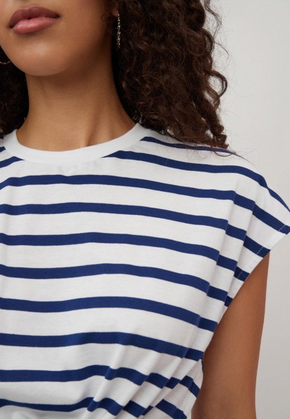 Футболка Modis