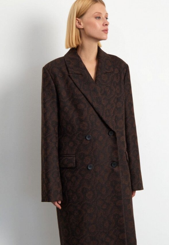 Пальто двубортное Emka