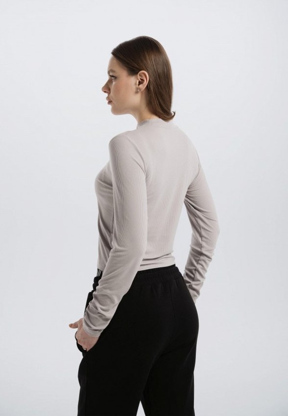 Лонгслив Pulse