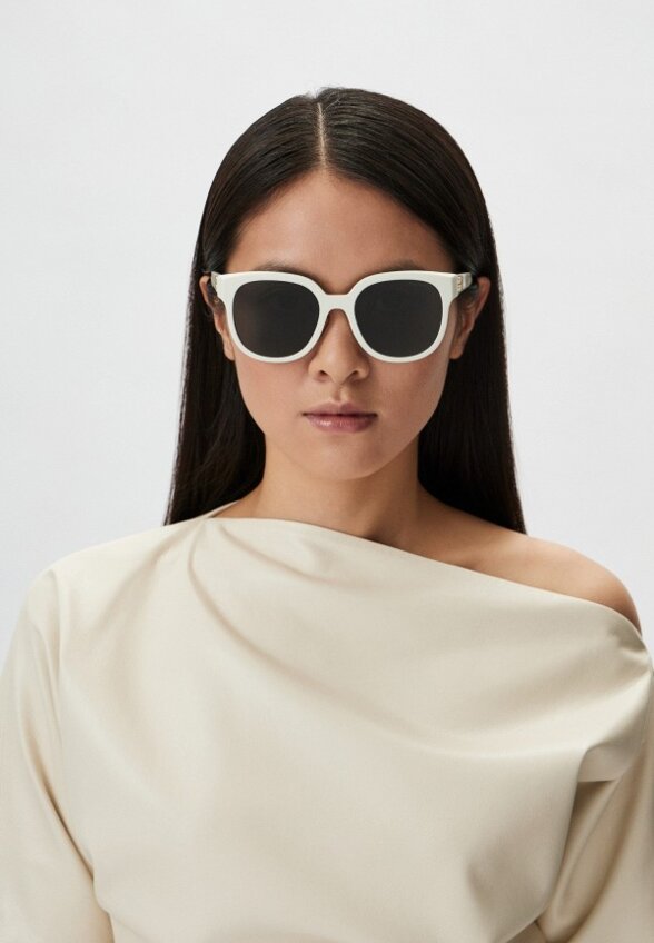 Очки солнцезащитные Miu Miu