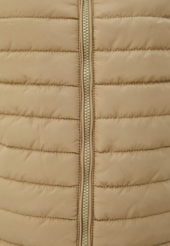 Жилет утепленный Baon