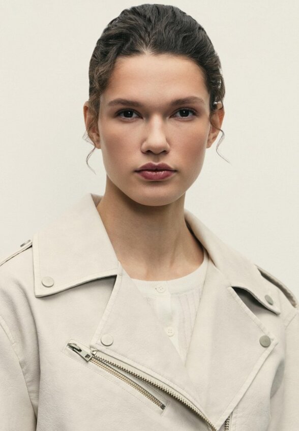 Куртка кожаная Zarina