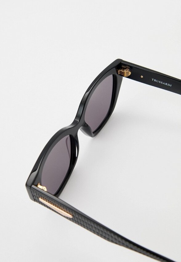 Очки солнцезащитные Trussardi