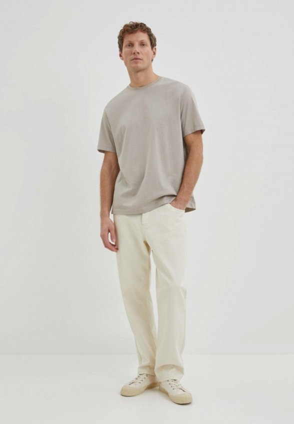 Футболка Finn Flare