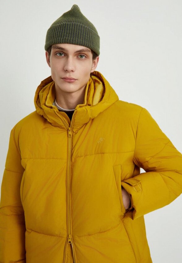 Пуховик Finn Flare