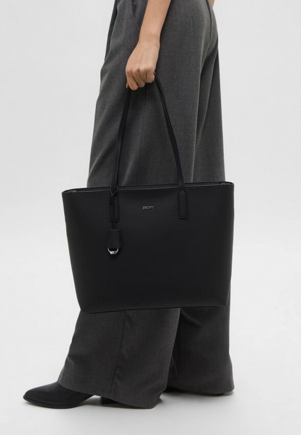 Сумка, органайзер и брелок DKNY