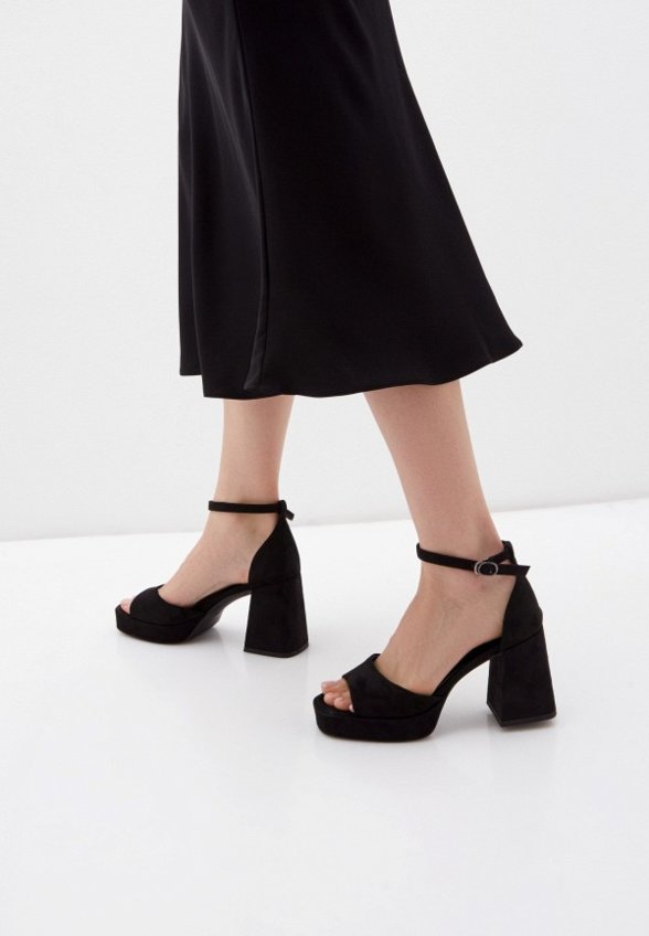 Босоножки Covani