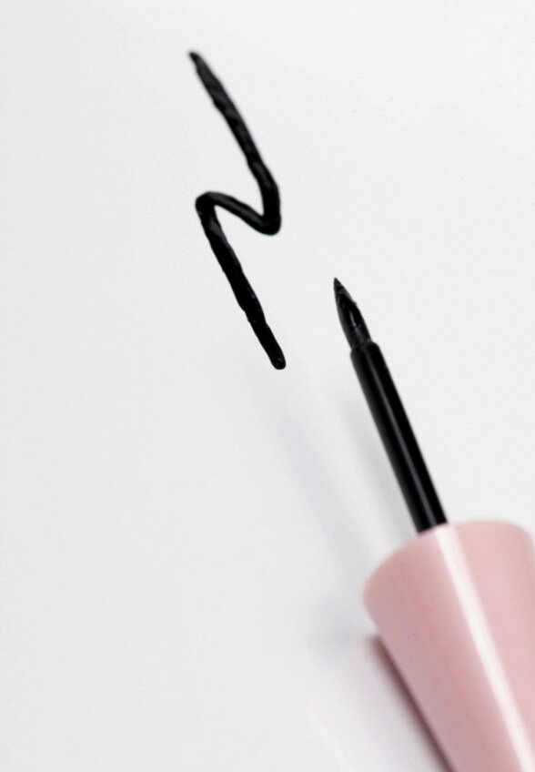 Подводка для глаз Vivienne Sabo