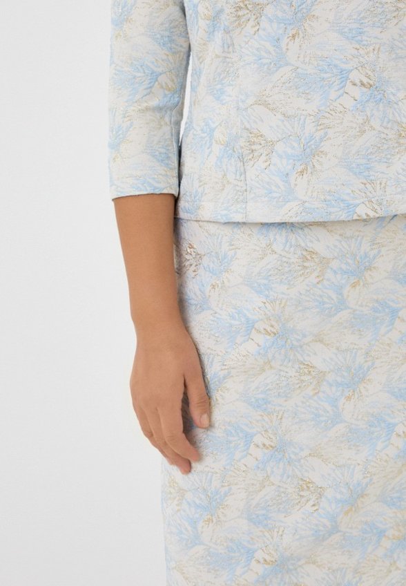 Платье Chic de Femme