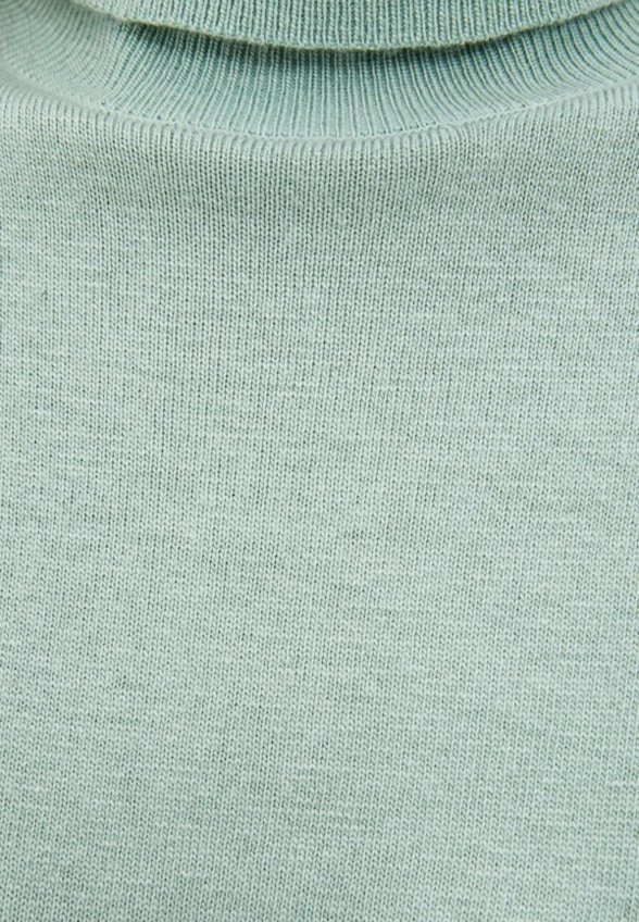 Водолазка Baon