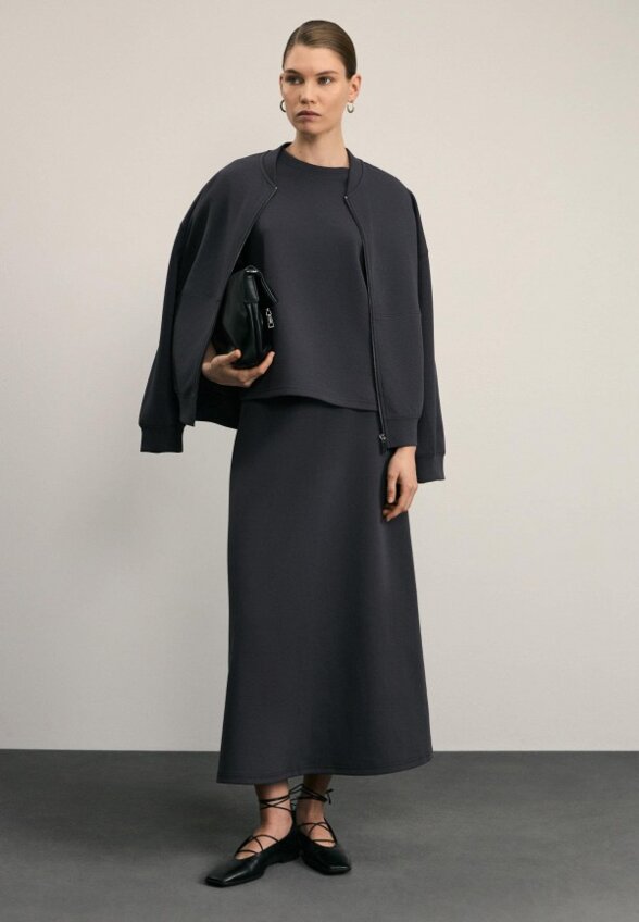 Футболка Zarina