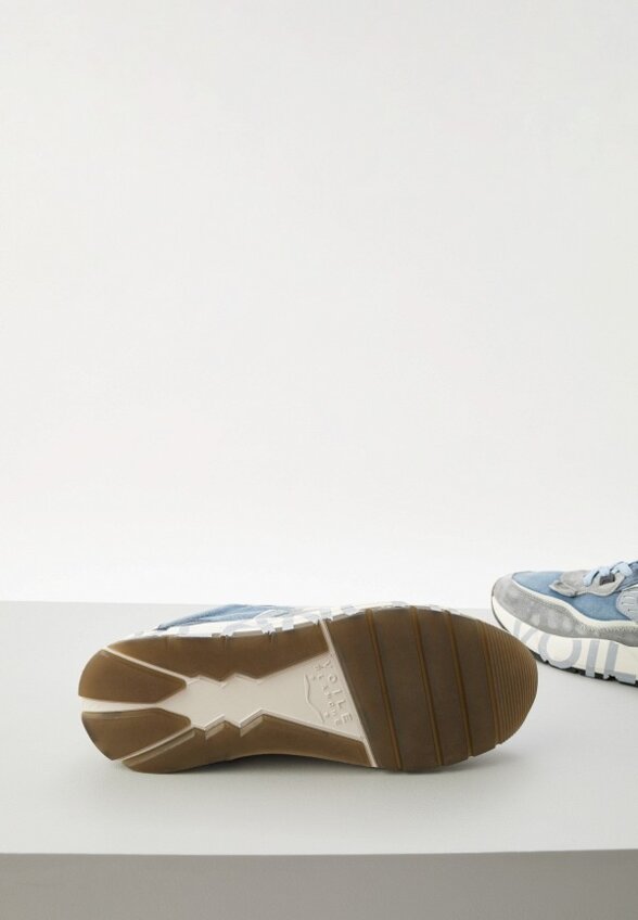 Кроссовки Voile Blanche