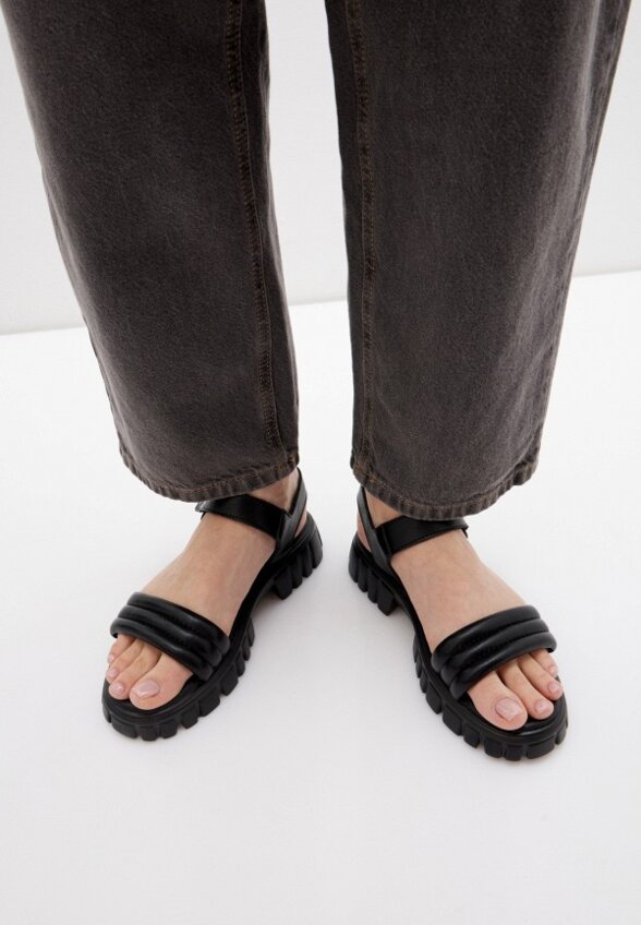 Босоножки Shuzzi