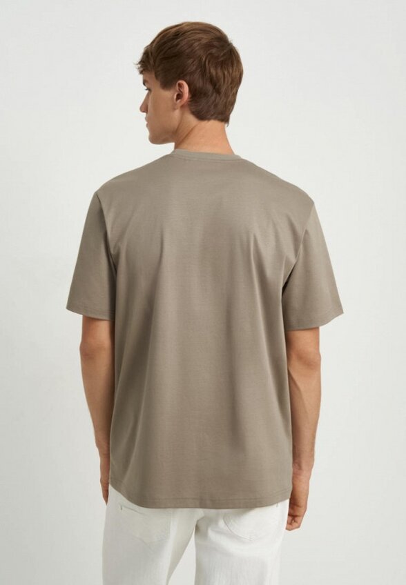 Футболка Finn Flare