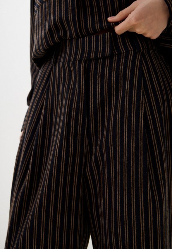 Костюм Voluminous