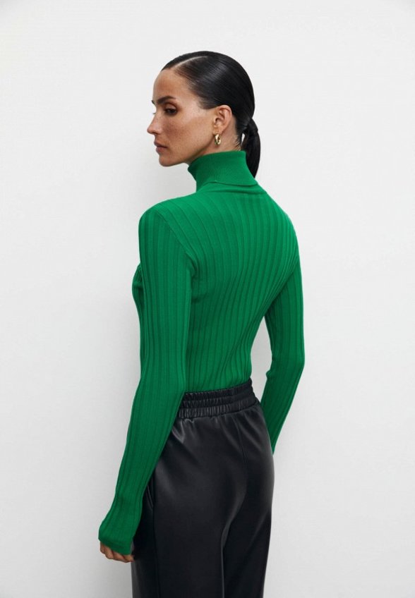 Водолазка Charmstore