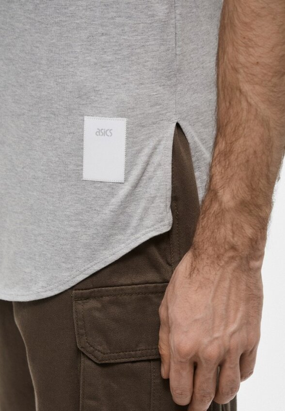 Футболка ASICS