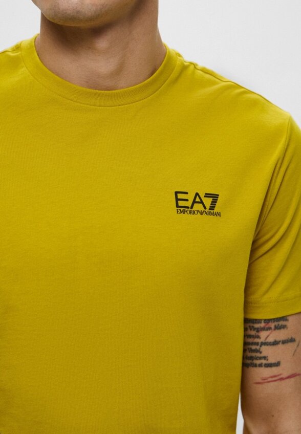Футболка EA7