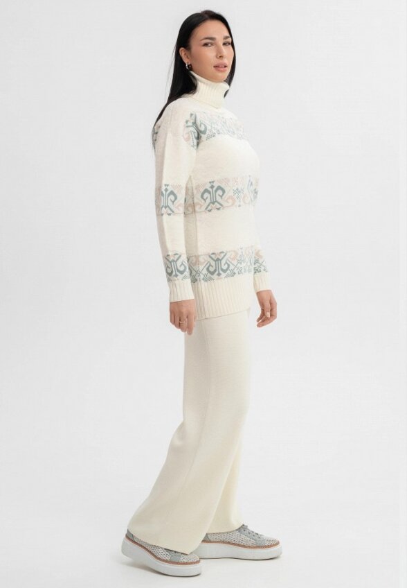 Свитер Ареола