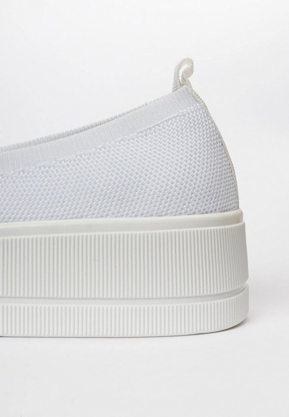 Слипоны Niota Line