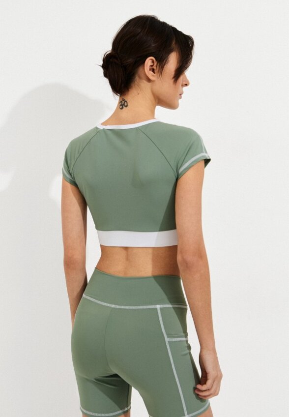 Топ спортивный Mansen