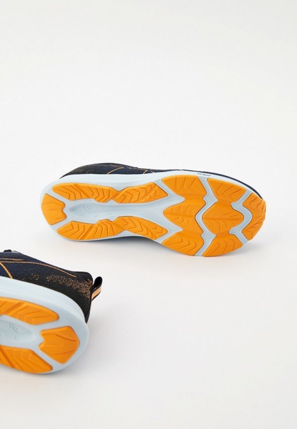 Кроссовки ASICS