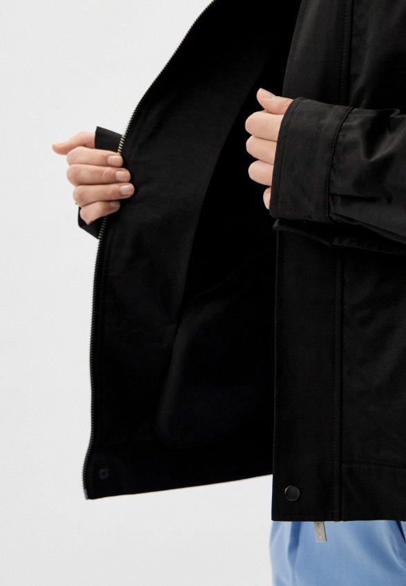 Ветровка Berhasm