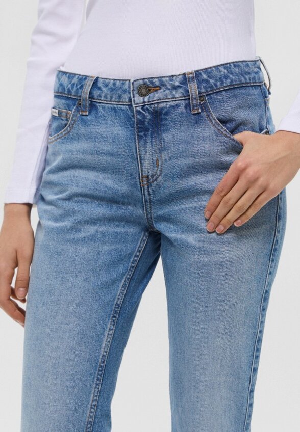 Джинсы Guess Jeans