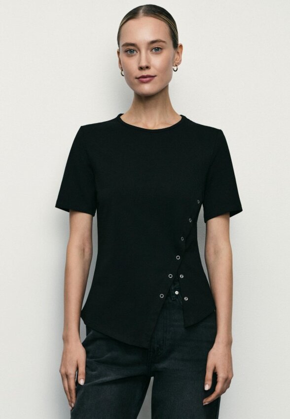 Футболка Zarina