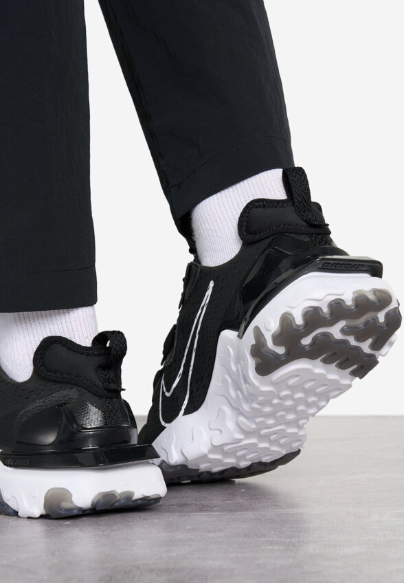 Кроссовки мужские Nike React Vision, Черный