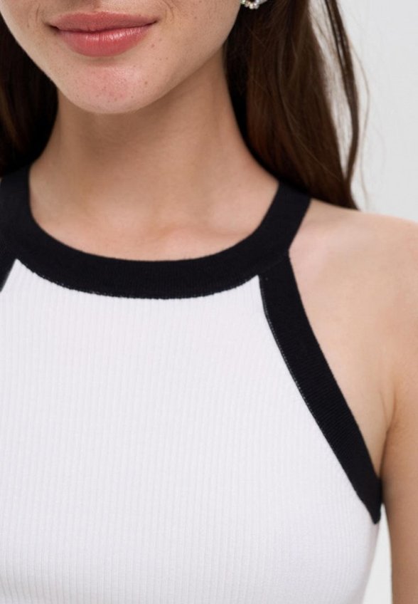 Топ To Be Blossom