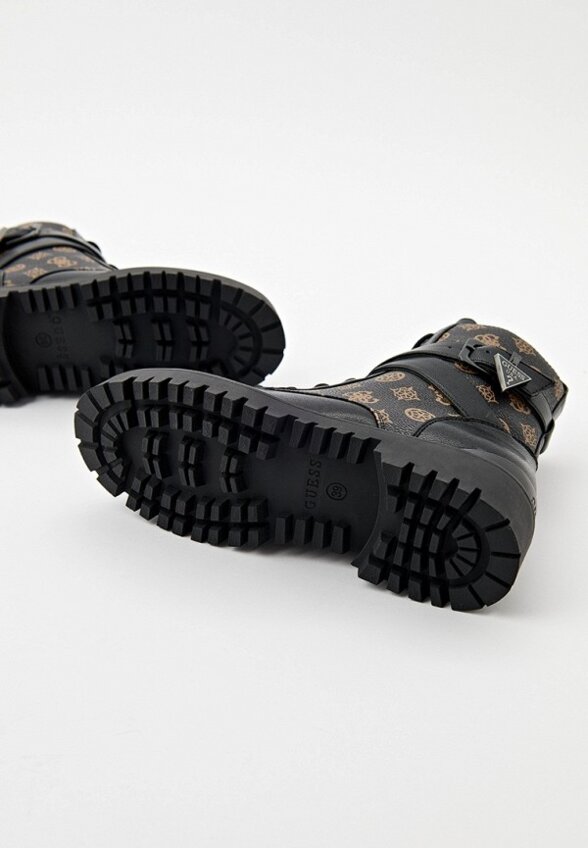 Ботинки Guess