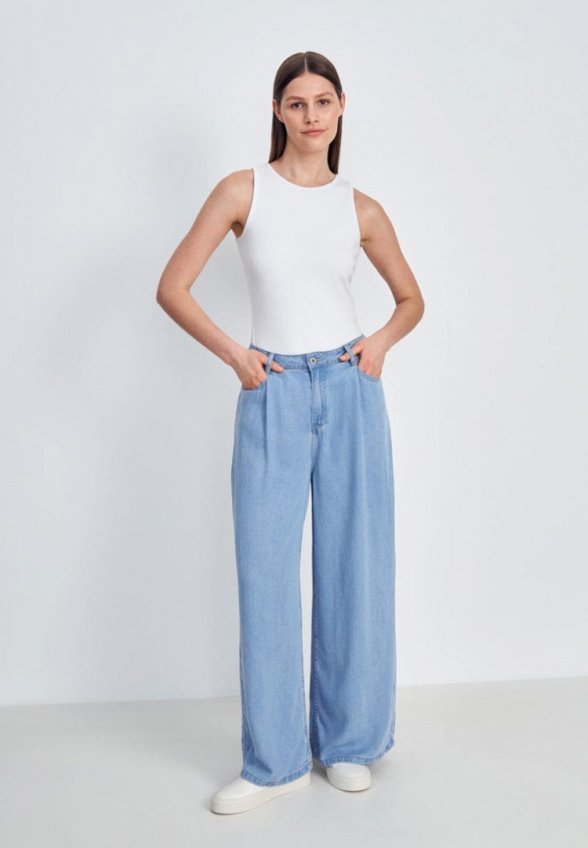 Джинсы Finn Flare