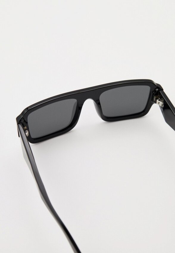 Очки солнцезащитные Prada