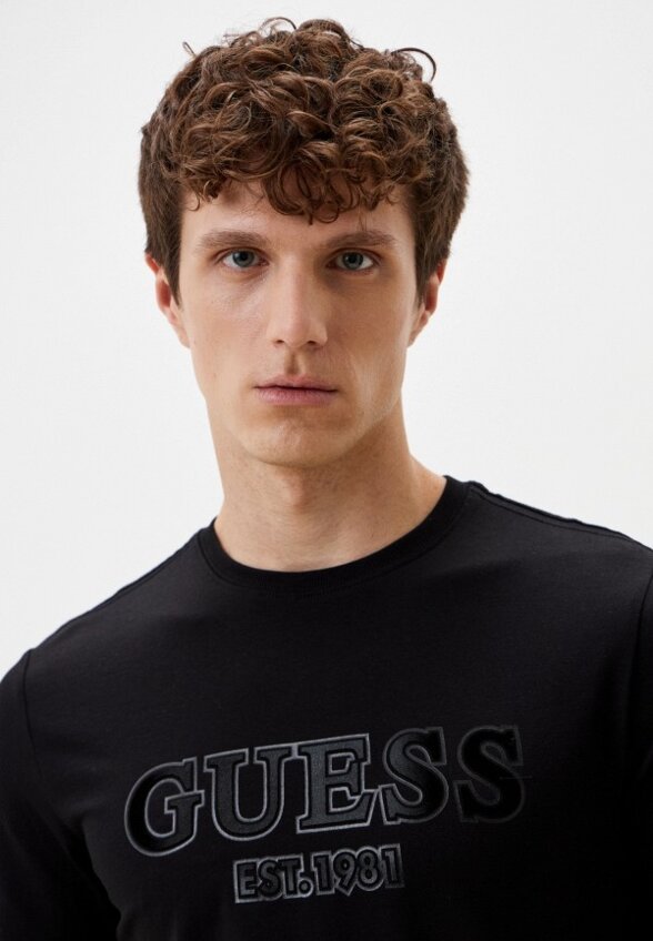 Футболка Guess