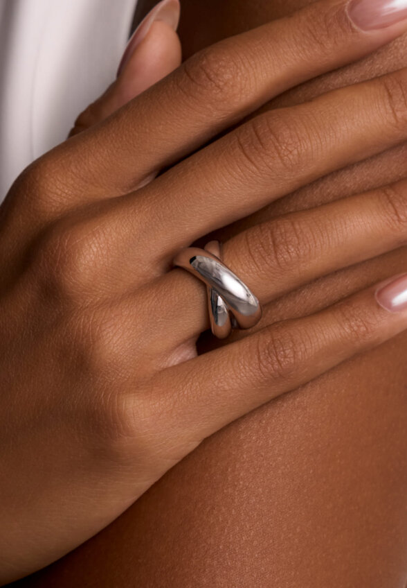 Кольцо кросс из серебра MIE