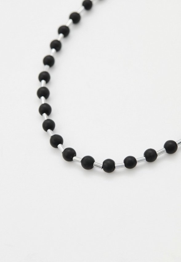 Бусы Mr&Mrs Wolf