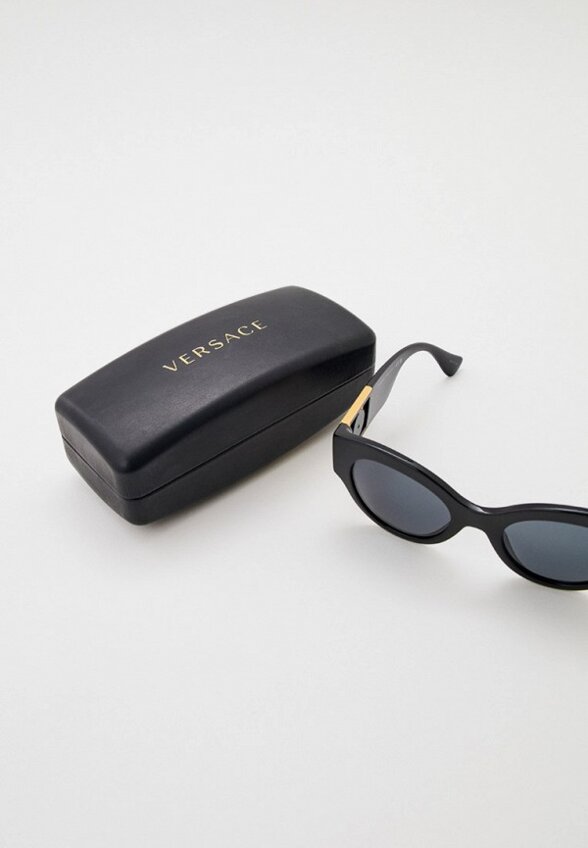 Очки солнцезащитные Versace