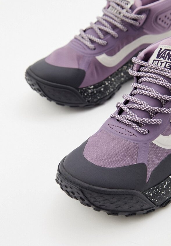 Кроссовки Vans