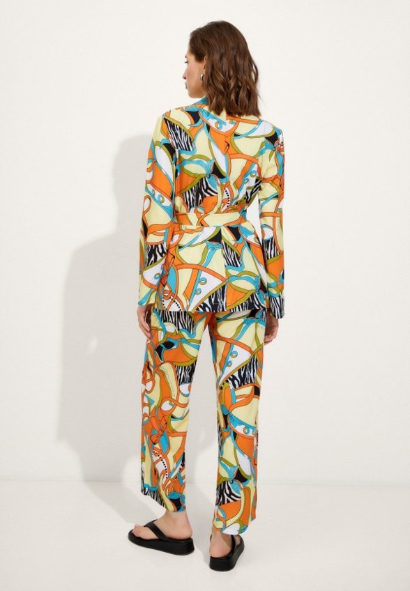 Костюм Empire of Summer