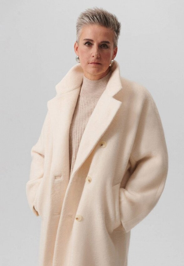 Пальто двубортное GLVR