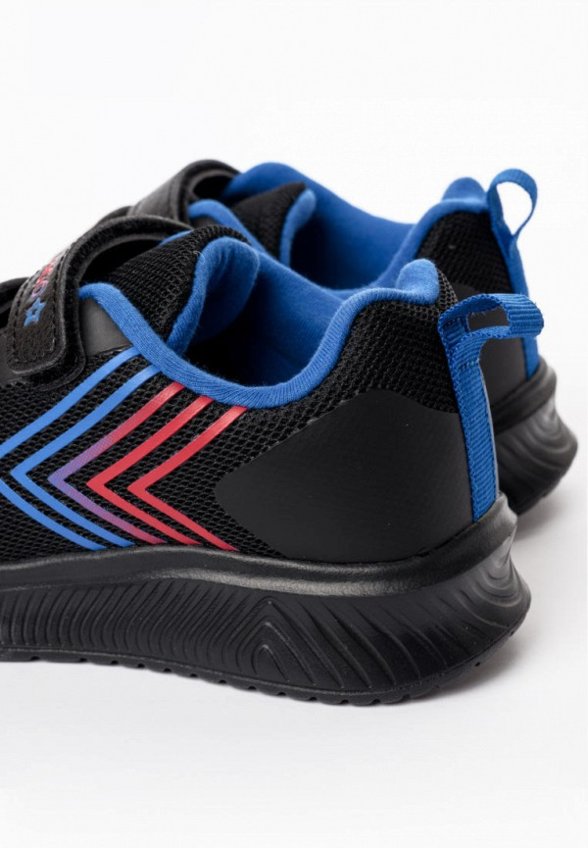 Кроссовки Tikkago