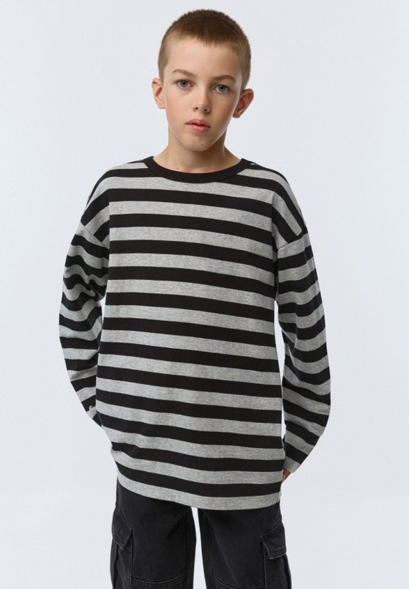 Лонгслив Sela