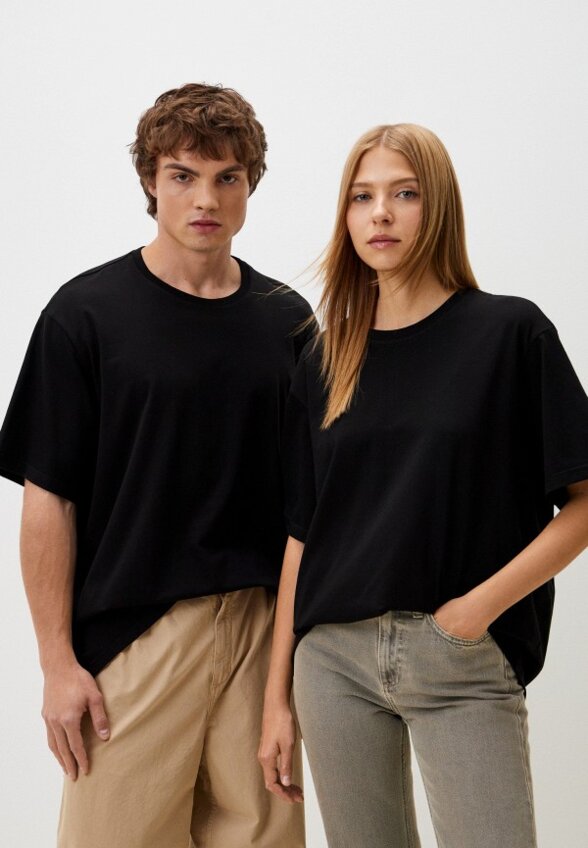 Футболка DNK