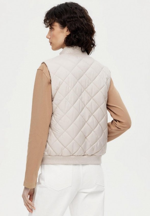 Жилет стеганый Lusio