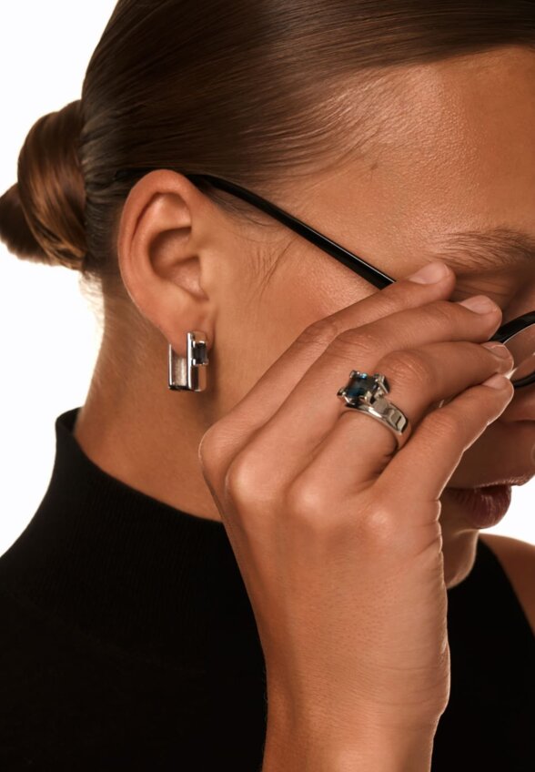 Серебряное кольцо ЧИСТОТА с крупным Лондон топазом MIE