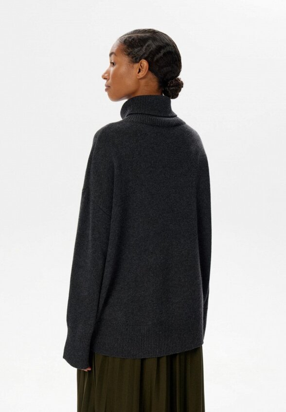 Свитер Evdokia