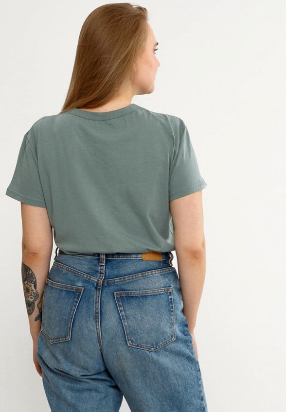 Футболка Апрель